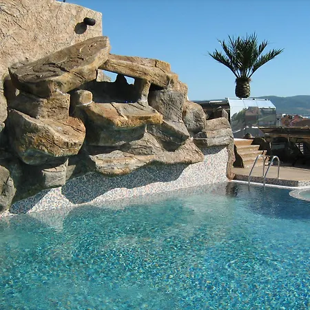 Marieta Palace 内塞伯尔